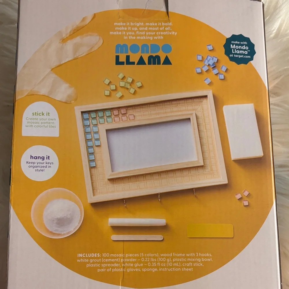 Mondo Llama Mosaic Key Holder Kit - Multicolor - Picture 2 of 3